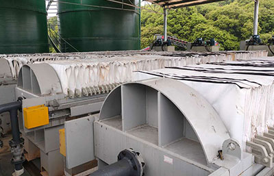 壓濾機(jī)廠家解析：隔膜壓濾機(jī)是如何工作的？