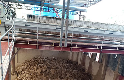 洗沙壓濾機(jī)清洗濾布的方法