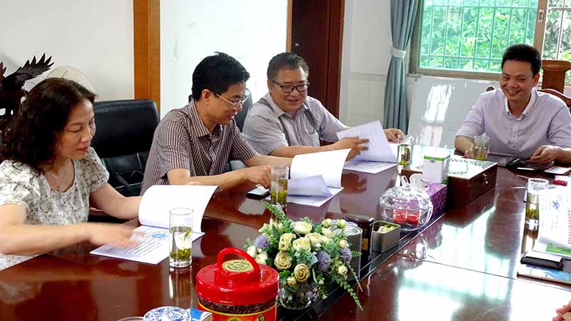 中山大學(xué)材料科學(xué)研究所所長(zhǎng)博導(dǎo)陳水挾教授