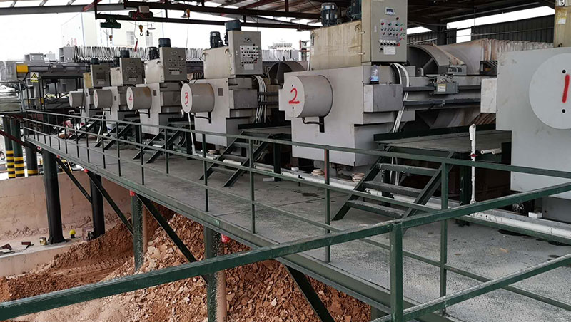 環(huán)保節(jié)能廂式壓濾機(jī)設(shè)備高效環(huán)保，解決沙場(chǎng)煩惱